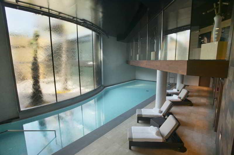 Hotel Miramar Barcelona Gl Buitenkant foto The spa at the hotel