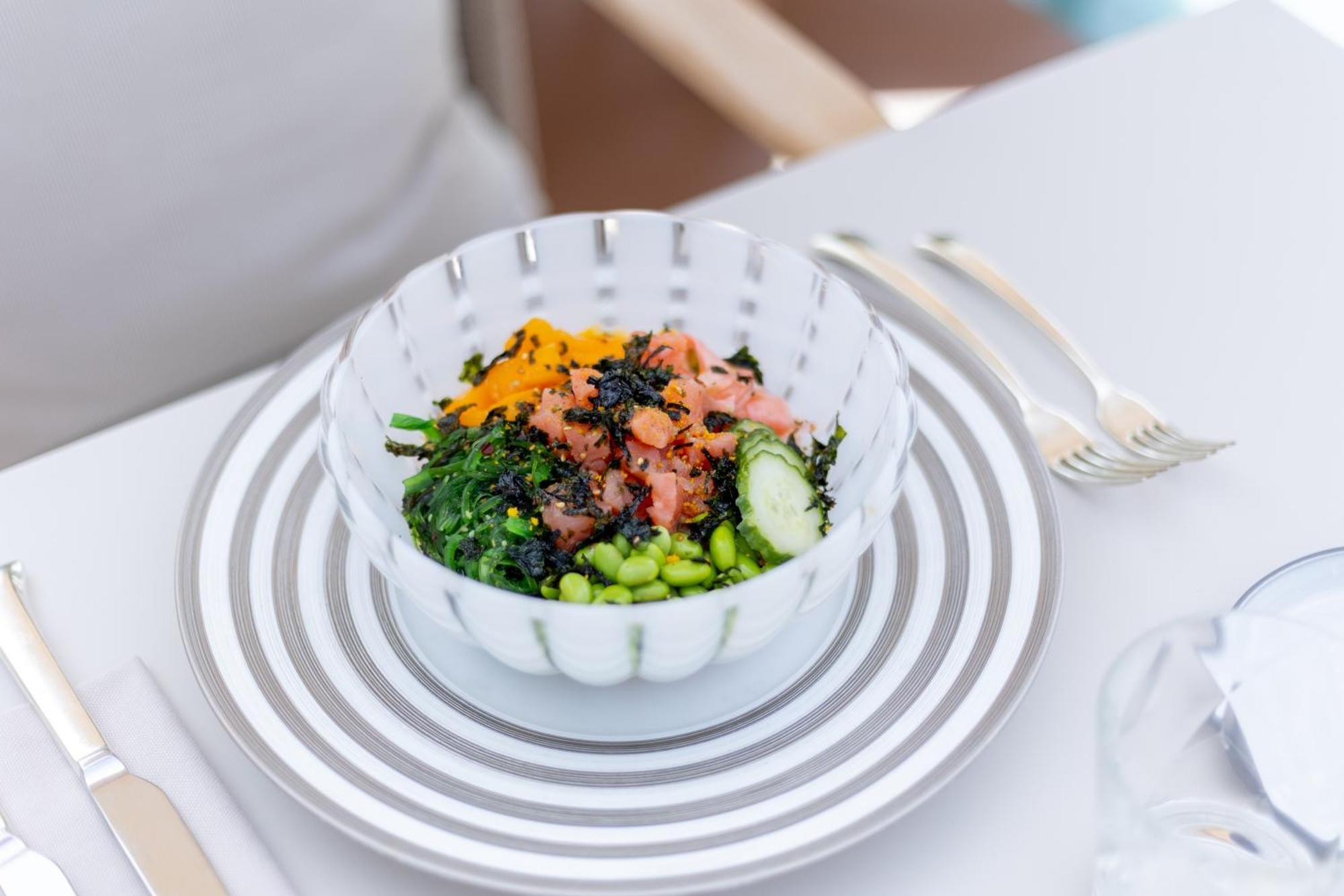 Hotel Miramar Barcelona Gl Buitenkant foto A salad prepared by a private chef