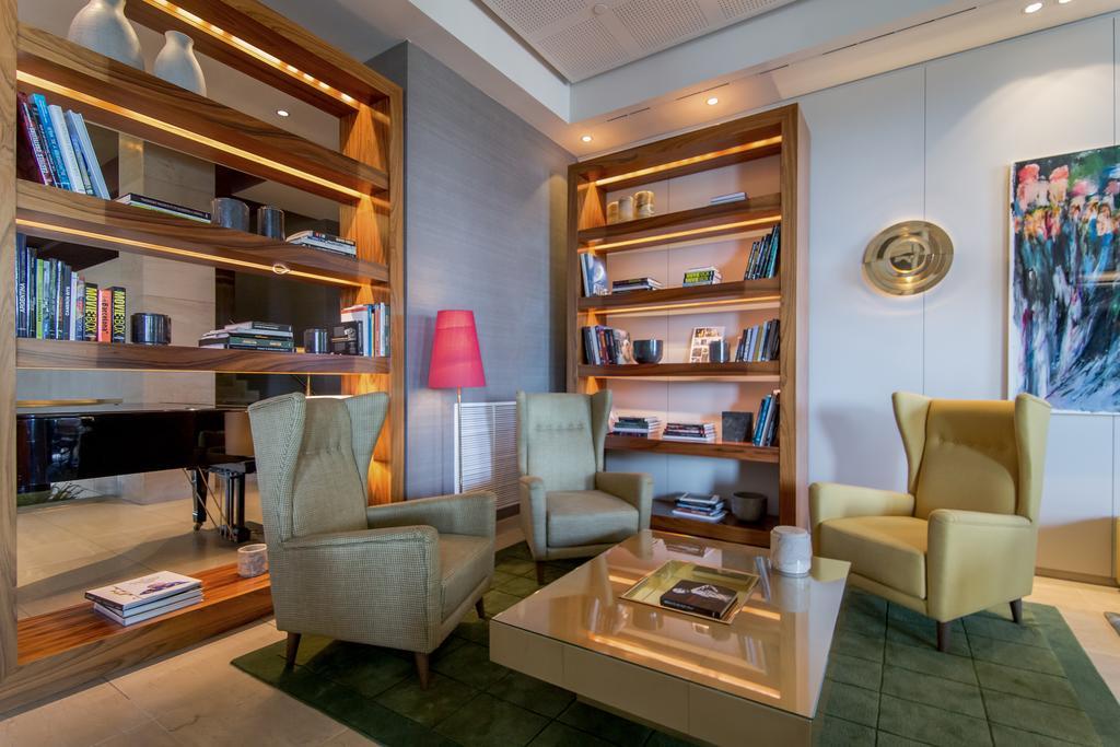 Hotel Miramar Barcelona Gl Buitenkant foto The library