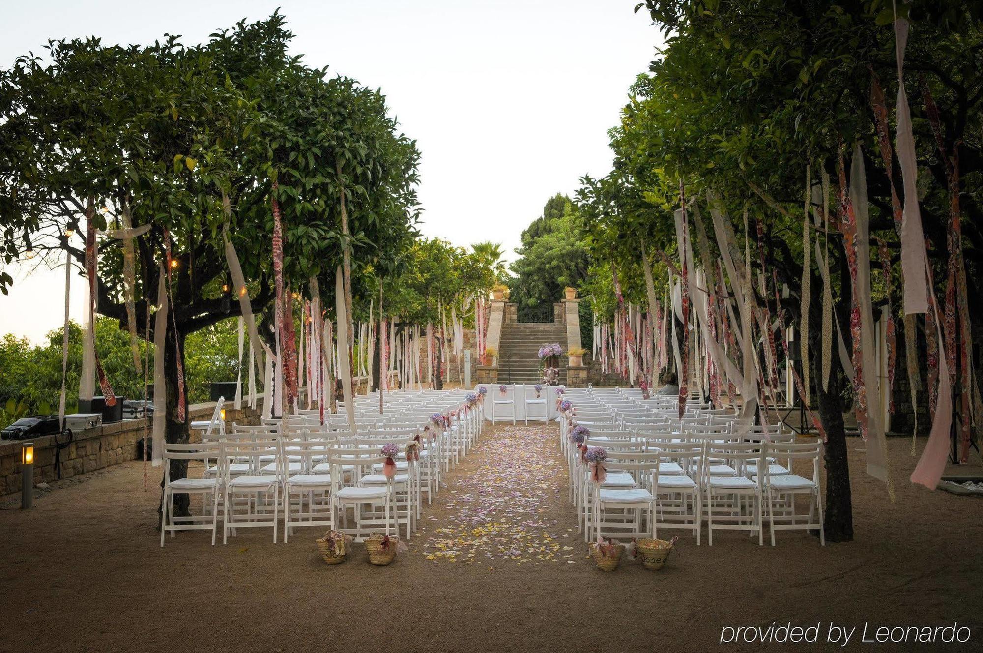 Hotel Miramar Barcelona Gl Buitenkant foto Wedding at the San Angel Inn