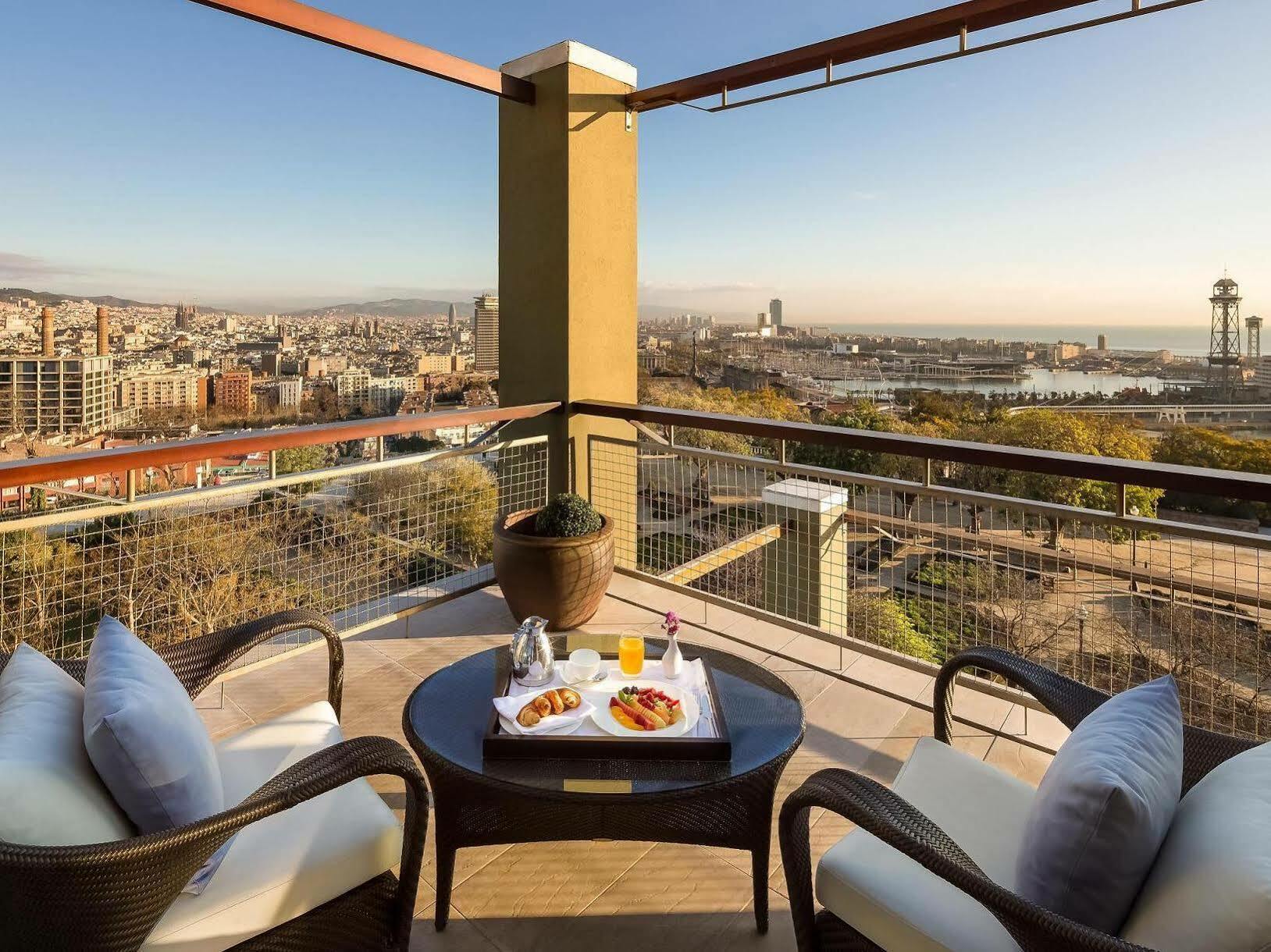 Hotel Miramar Barcelona Gl Buitenkant foto View from the hotel